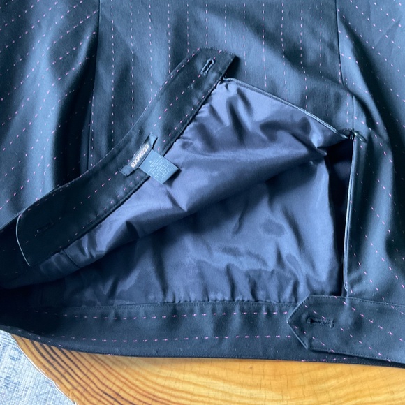 Express Pinstriped Pencil Skirt with Rear Flared Hem Y2K - Picture 5 of 9